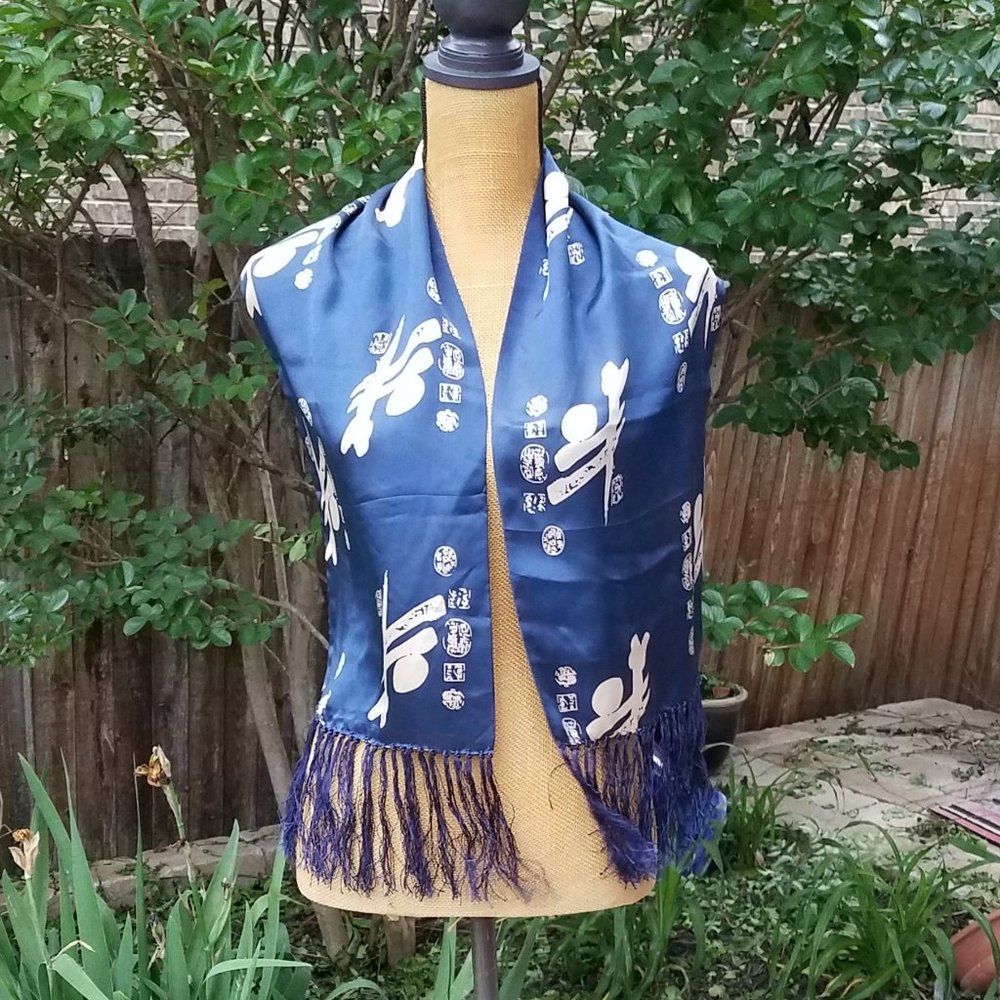 Navy/Cream Asian Influenced Scarf
